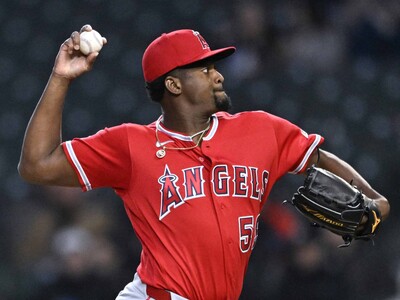 José Soriano gana en una noche de 7 grados en Chicago