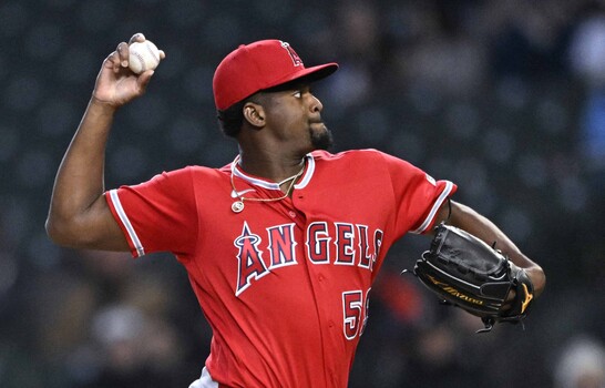 Jos&eacute; Soriano gana en una noche de 7 grados en Chicago en la que quiso no abrigarse los brazos