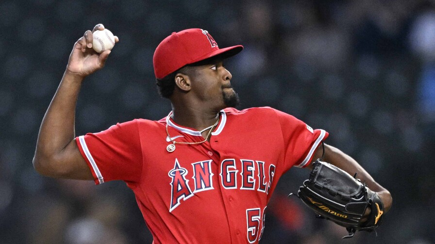 Jos&eacute; Soriano gana en una noche de 7 grados en Chicago en la que quiso no abrigarse los brazos