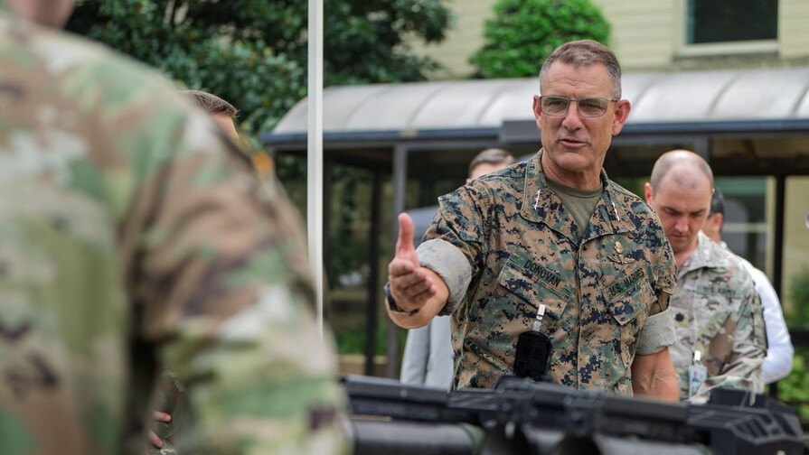 Jefe del Comando Sur de EE. UU. advierte sobre la amenaza de China, Rusia e Ir&aacute;n en la regi&oacute;n