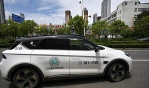 Robotaxis chinos se quedan varados por aparente fallo técnico, dice la policía