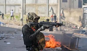 Polic&iacute;a y bandas se enfrentan a tiros en &aacute;rea donde ocurri&oacute; masacre de civiles en Hait&iacute;