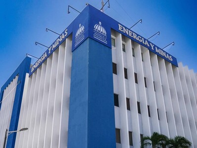 Gobierno anuncia medidas para ahorro de energía en instituciones