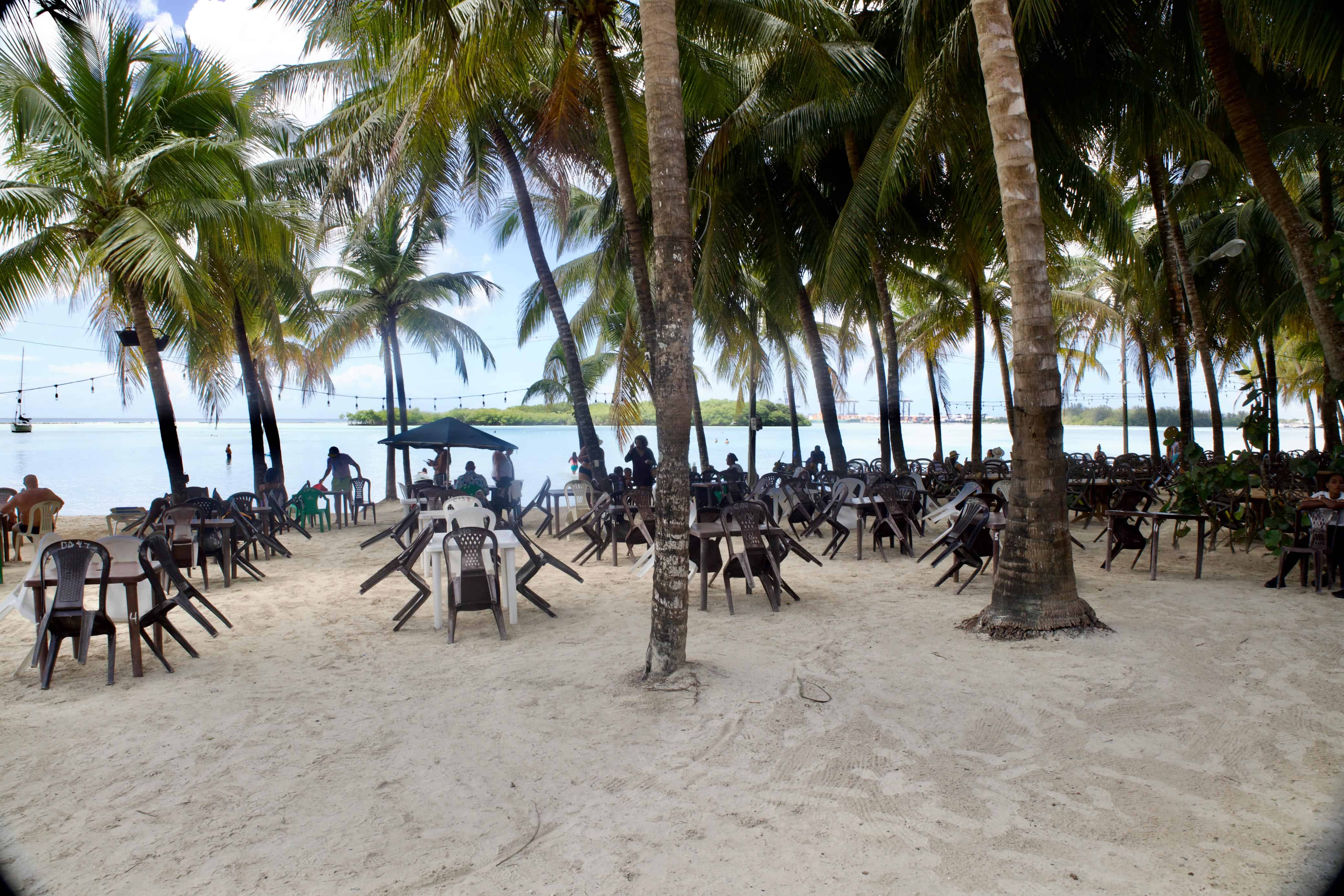 As&iacute; luce la playa durante la Semana Santa.