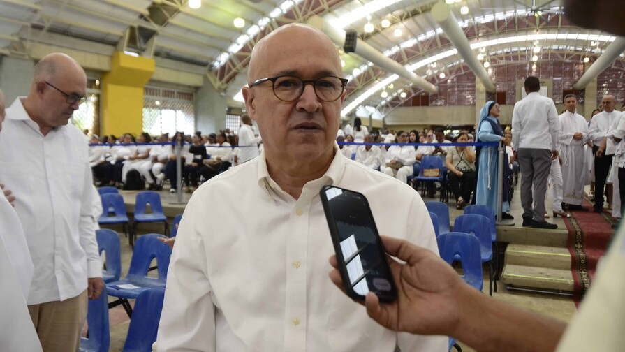 Domínguez Brito propone limitar exoneraciones de vehículos antes de una nueva reforma Domínguez Brito propone limitar exoneraciones de vehículos antes de una nueva reforma