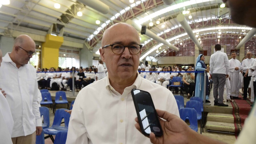 Dom&iacute;nguez Brito exhorta a j&oacute;venes motoristas a manejar con prudencia en Semana Santa