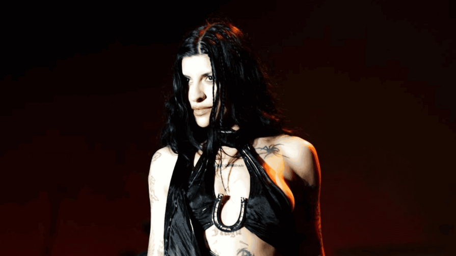 Cazzu, figura del trap argentino, debuta como actriz en “Risa y la cabina del viento”