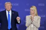 Trump destituye a la fiscal general, Pam Bondi