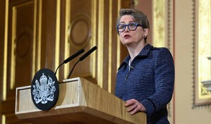 Reino Unido destaca la necesidad urgente de reabrir Ormuz