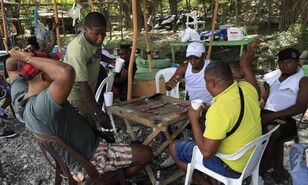 Entre prevenci&oacute;n y disfrute: as&iacute; se vive el Viernes Santo en el sur del pa&iacute;s