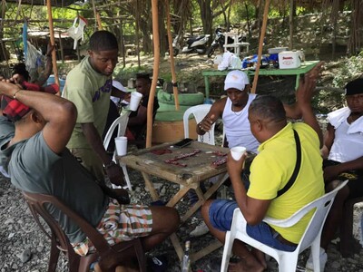 Afluencia de visitantes en playas del sur en Viernes Santo