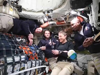 Christina Koch resuelve una falla en la misión Artemis II