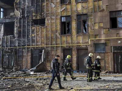 Ucrania acusa a Rusia de atacar con más de 500 drones y misiles