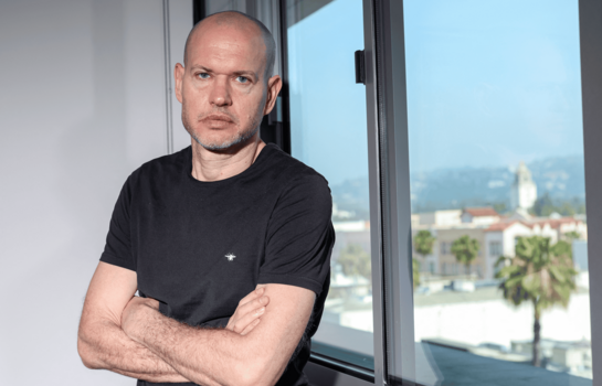 Director israel&iacute; Nadav Lapid quiere sacudir las almas con su ca&oacute;tica s&aacute;tira Yes