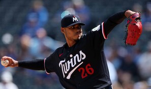 Video| Bradley lanza seis entradas en blanco y Minnesota conecta tres jonrones para vencer