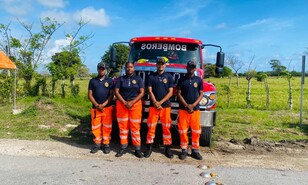 Amplio despliegue de seguridad mantiene bajo control playas de Verón-Punta Cana este Viernes Santo