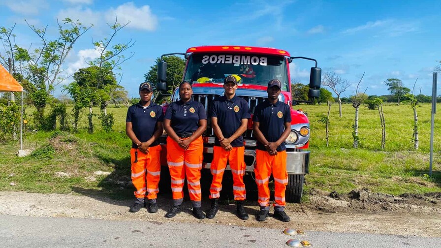 Amplio despliegue de seguridad mantiene bajo control playas de Verón-Punta Cana este Viernes Santo