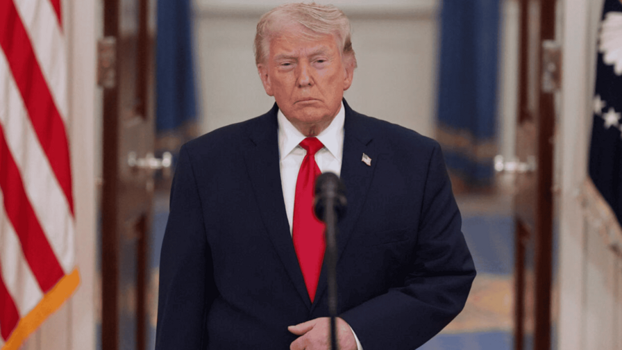 Trump, apoyado por militares estadounidenses, hablará con la prensa sobre Irán este lunes