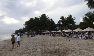 Entre la calma y las quejas: as&iacute; transcurre el Viernes Santo en Guayacanes