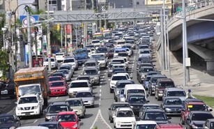 El tr&aacute;nsito en Semana Santa 2026 se dispara en un 39.8 % con relaci&oacute;n a 2025