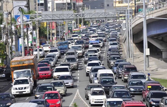 El tr&aacute;nsito en Semana Santa 2026 se dispara en un 39.8 % con relaci&oacute;n a 2025