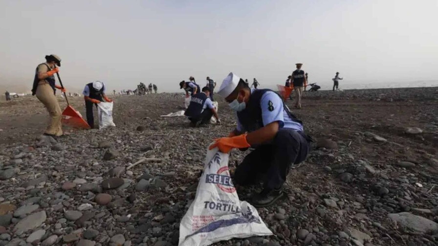 Recogen 889,4 toneladas de hidrocarburo en 48 playas del Golfo de México tras emanaciones Recogen 889,4 toneladas de hidrocarburo en 48 playas del Golfo de México tras emanaciones