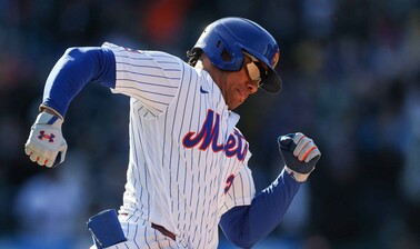 Juan Soto contin&uacute;a recuperaci&oacute;n y ya corre en pr&aacute;cticas, dice el due&ntilde;o de los Mets