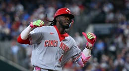 Elly de la Cruz truena en Texas y los Reds amargan el D&iacute;a Inaugural de los Vigilantes