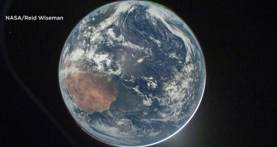 La NASA divulga una foto de la Tierra tomada por un astronauta de la misi&oacute;n Artemis II