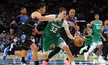 Cooper Flagg lidera el triunfo de Dallas sobre Miami que sigue sin victorias