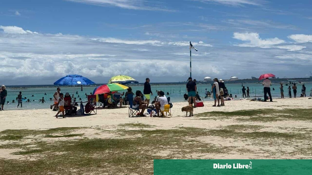 Mayor afluencia en Boca Chica y Guayacanes en Sábado Santo