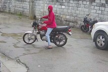 Polic&iacute;a mata en Los Alcarrizos a un joven que buscaba por asaltos a mano armada