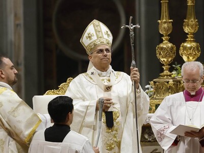 León XIV llama a la paz en su primer mensaje de Pascua