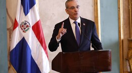 El presidente Luis Abinader destaca el compromiso y la pas&iacute;&oacute;n de los locutores dominicanos en su d&iacute;a