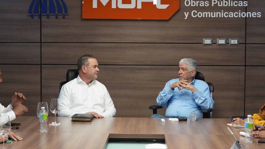 El Gobierno iniciar&aacute; programa para intervenir m&aacute;s de 240 kil&oacute;metros de caminos vecinales