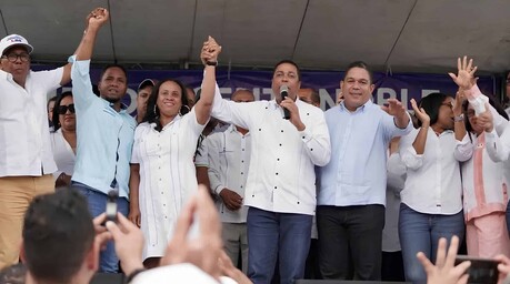 Abinader pensiona con RD$50,000 a exalcaldesa que dej&oacute; el PLD y se pas&oacute; al PRM