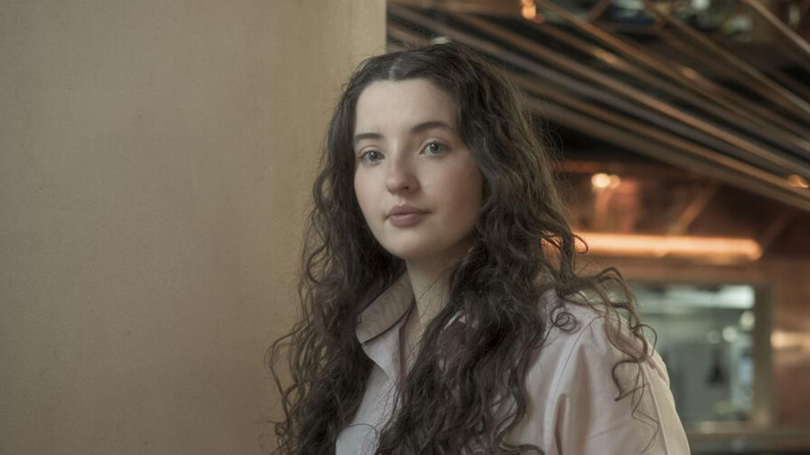 Los testamentos sacude con historia más vigente que nunca Los testamentos sacude con historia más vigente que nunca