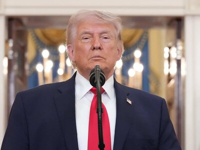 Trump insiste con desatar "el infierno" en Irán el martes si no reabre