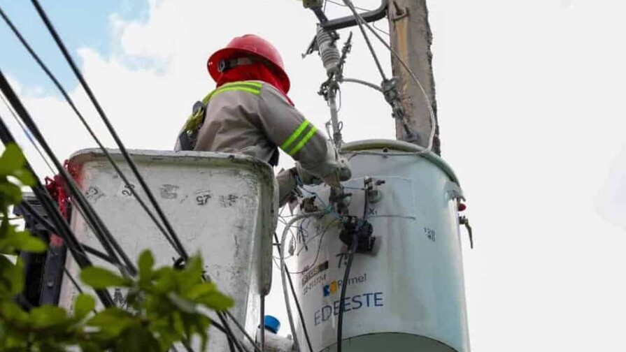 Las EDE compraron m&aacute;s energ&iacute;a y subieron en clientes, sin embargo, cobraron menos