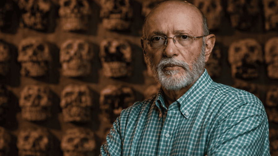 Eduardo Matos Moctezuma y la isla que qued&oacute; en el cuerpo