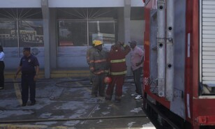 Incendio afecta restaurante Cerdo Centro en el Distrito Nacional; fuego fue controlado