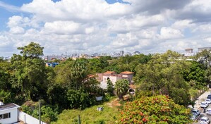 La casona olvidada de Gascue: historia, poder y abandono en la Pasteur esquina Independencia