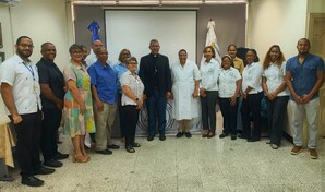 Monse&ntilde;or Morel Dipl&aacute;n recorre la Pastoral de la Salud y conoce los servicios que ofrece la Iglesia