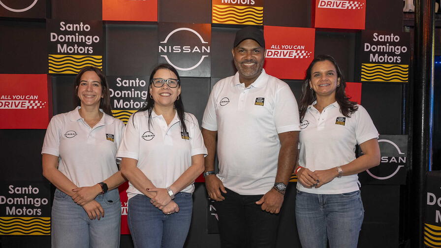 Santo Domingo Motors y Nissan realizan experiencia de manejo "All You Can Drive"