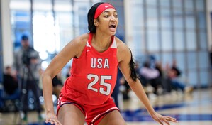 La estrella del baloncesto femenino Angel Reese es transferida a Atlanta