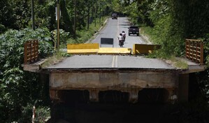 Comunidades piden atenci&oacute;n a puentes que conectan Monte Plata y Santo Domingo