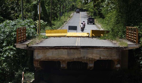 Comunidades piden atenci&oacute;n a puentes que conectan Monte Plata y Santo Domingo