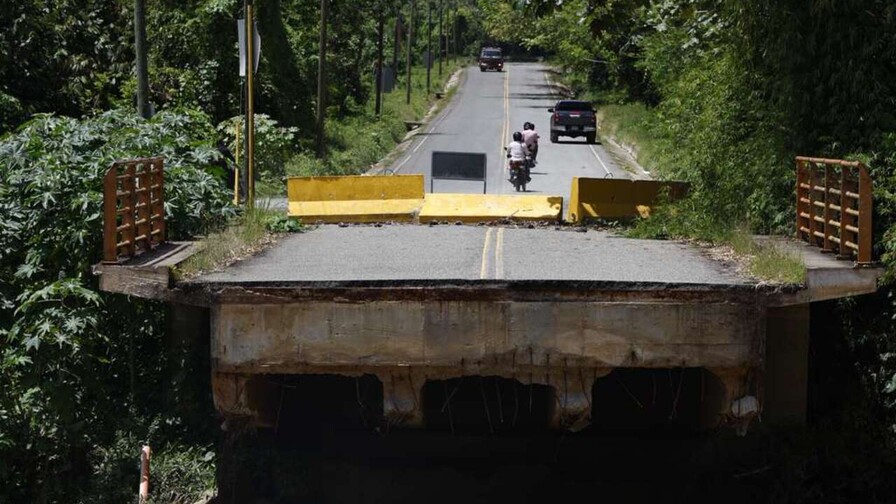 Comunidades piden atenci&oacute;n a puentes que conectan Monte Plata y Santo Domingo