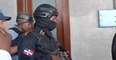 Juez impone prisi&oacute;n preventiva a coronel Mad&eacute; por golpear a una joven en Santo Domingo Este