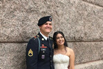 ICE libera a esposa de militar detenida por una orden de deportaci&oacute;n de su infancia
